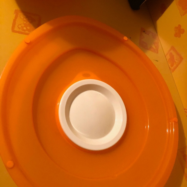 Rührschüssel mit Deckel