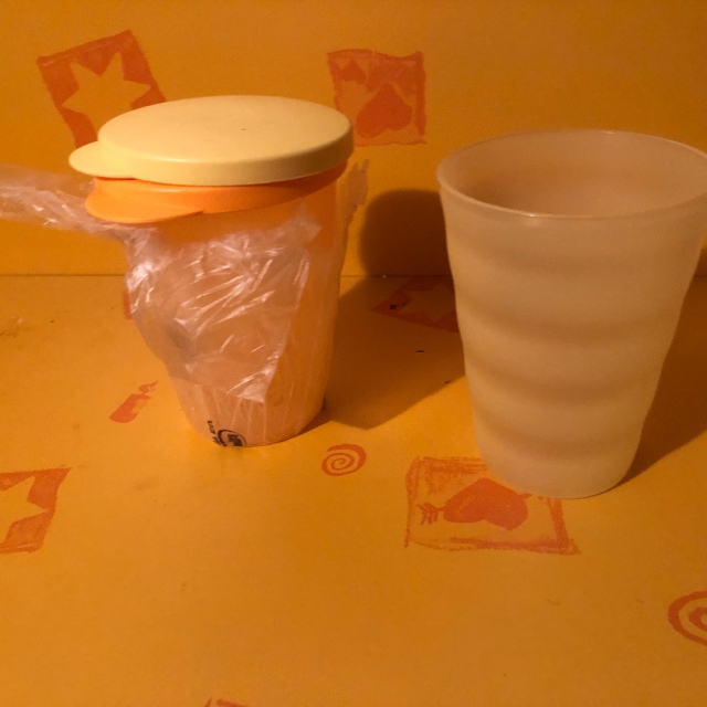 Junge Welle Becher versch. Farben 250 ml