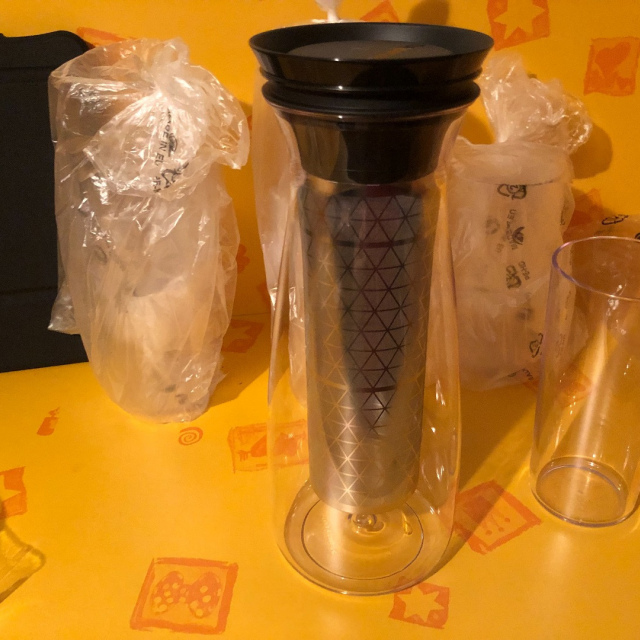 Cold Brew Carafe mit 4 Becher 