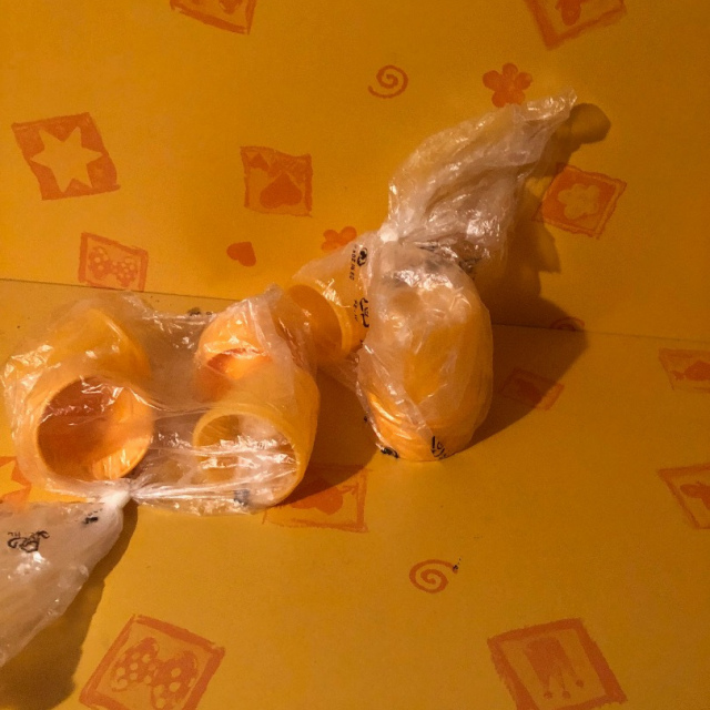 Eierbecher (2) versch. Farben